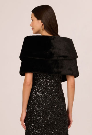 Faux fur wrap - Dresses Boutique B.V.