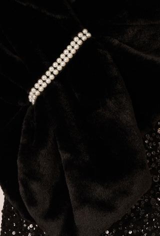 Faux fur wrap - Dresses Boutique B.V.