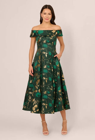 Jacquard off shoulder dress - Dresses Boutique B.V.