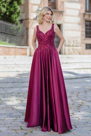 Satin evening dress with pockets Cabernet Red - Dresses Boutique B.V.
