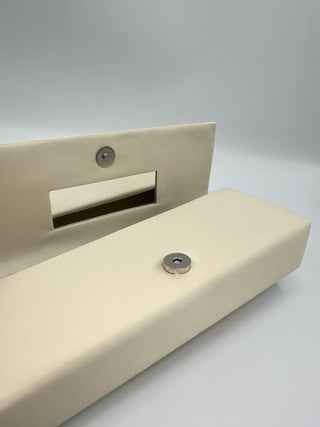 Simpla clutch Beige - Dresses Boutique B.V.