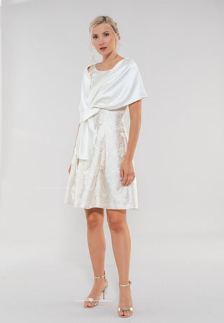 Satin stola ivory - Dresses Boutique B.V.