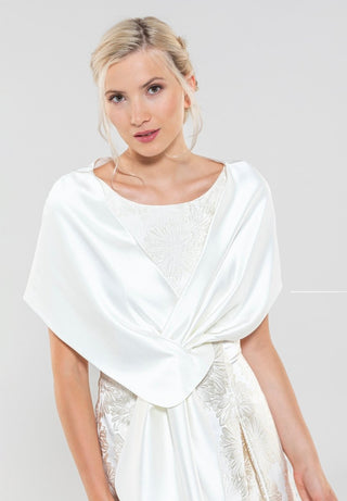 Satin stola ivory - Dresses Boutique B.V.